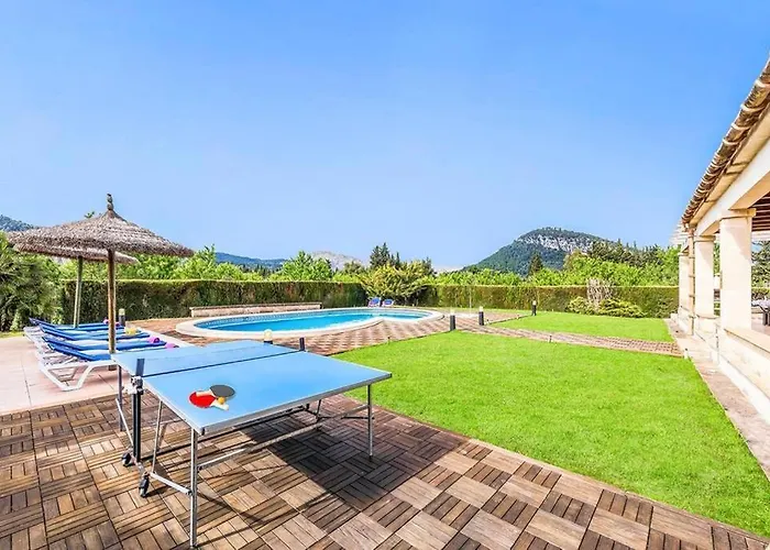 Villa Rafalet, By Renthousing