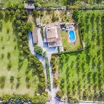 Rafalet, By Renthousing *