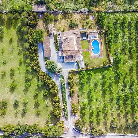 Rafalet, By Renthousing *