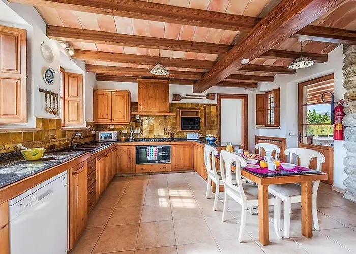 Rafalet, By Renthousing Pollensa